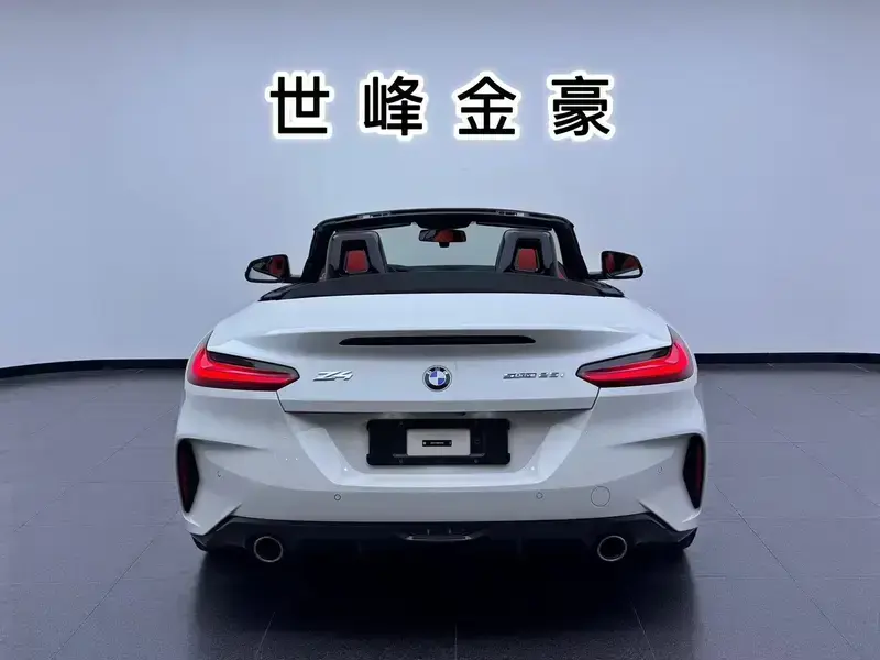 2023 BMW Z4 с пробегом 18 000 км