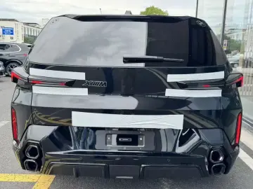 2023 BMW XM с пробегом 100 км