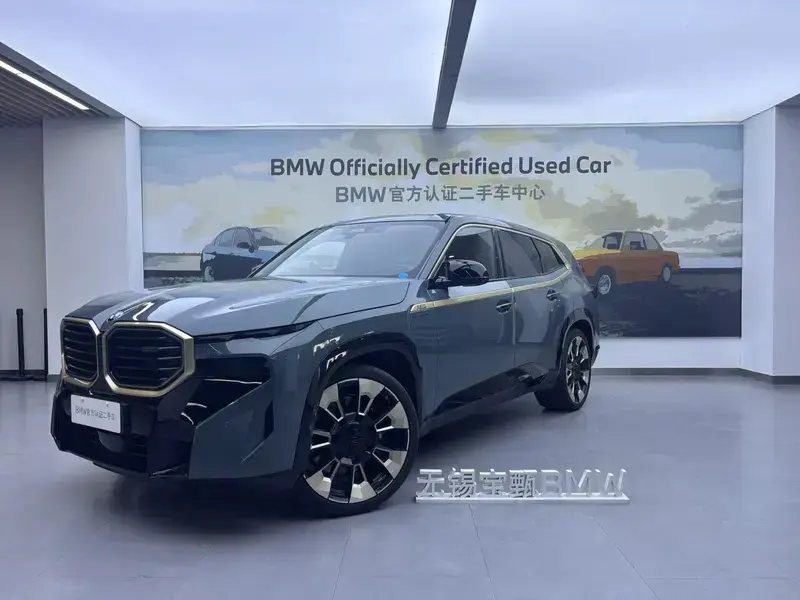 2023 BMW XM с пробегом 20 000 км