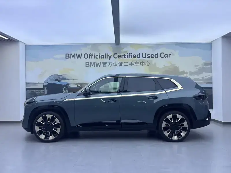 2023 BMW XM с пробегом 20 000 км