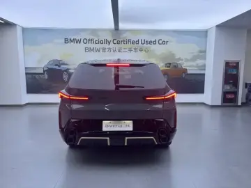 2023 BMW XM с пробегом 20 000 км