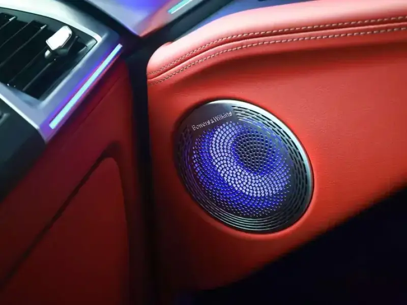 2023 BMW XM с пробегом 100 км