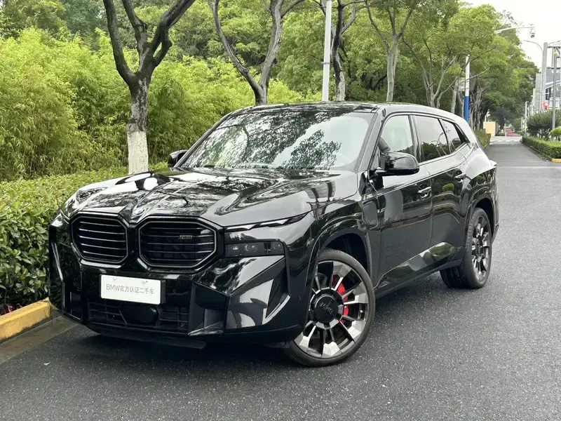 2023 BMW XM с пробегом 1 000 км