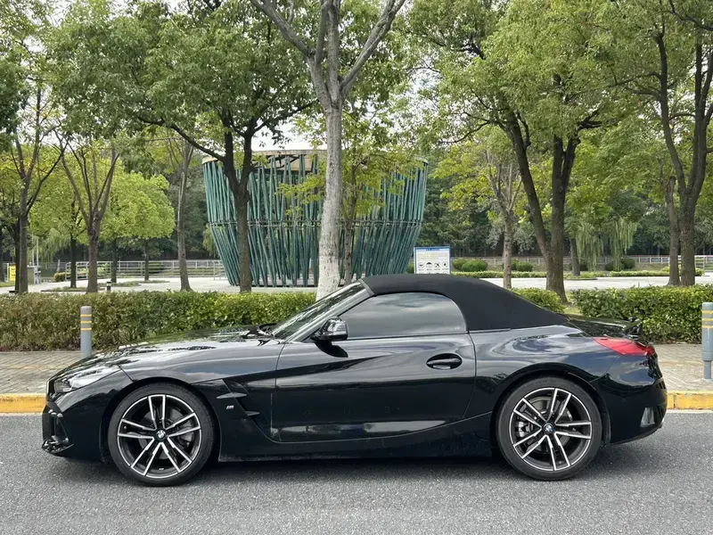 2023 BMW Z4 с пробегом 14 000 км