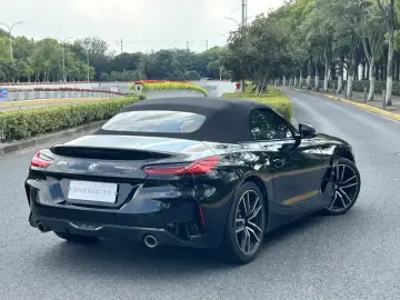 2023 BMW Z4 с пробегом 14 000 км
