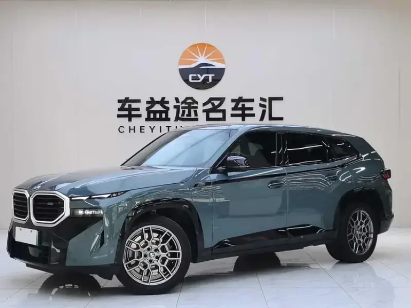 2023 BMW XM с пробегом 6 400 км