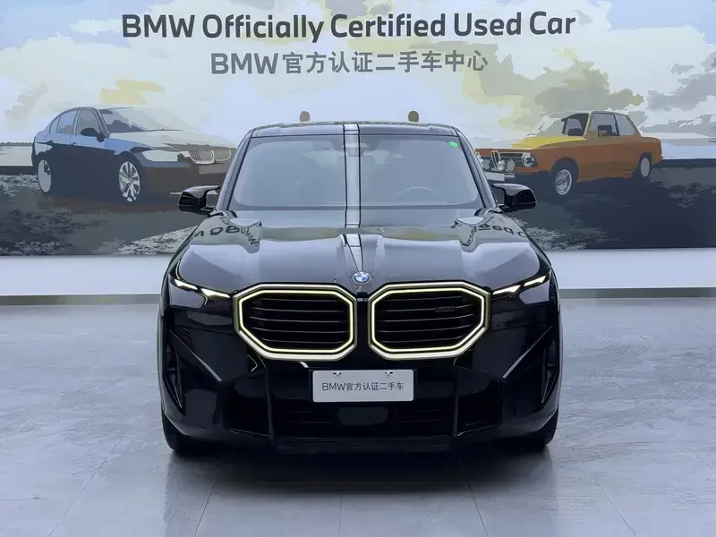 2023 BMW XM с пробегом 22 000 км
