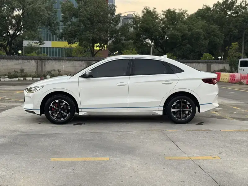 2020 BYD E3 с пробегом 76 000 км