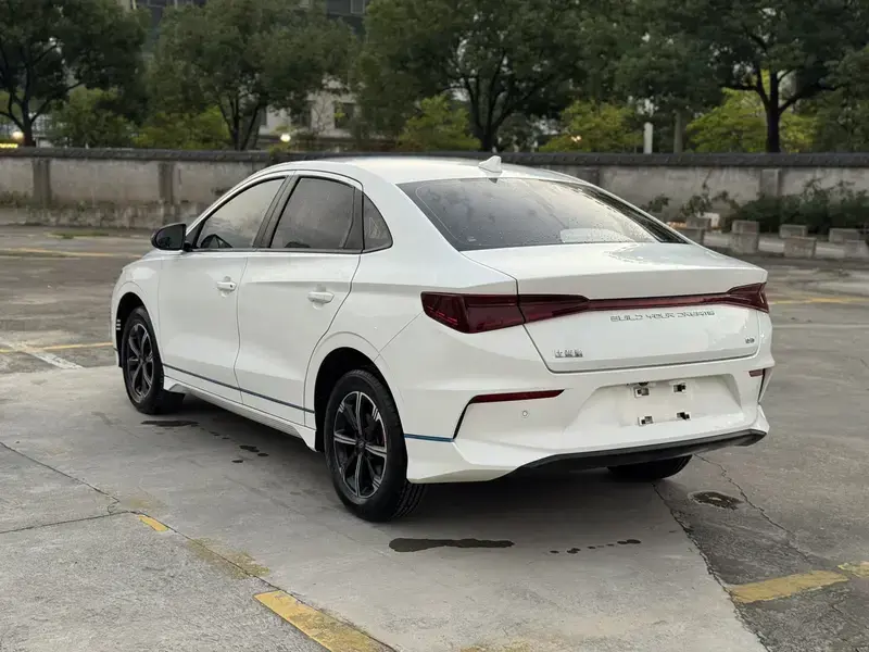 2020 BYD E3 с пробегом 76 000 км