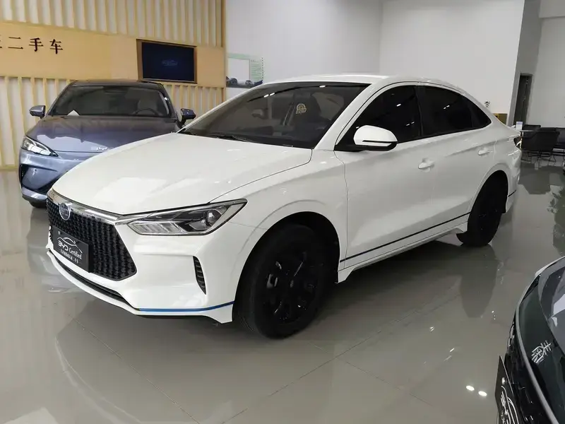 2021 BYD E3 с пробегом 65 000 км