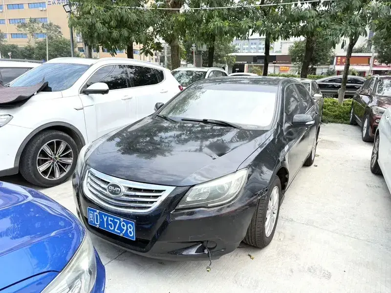 2013 BYD G6 с пробегом 90 000 км