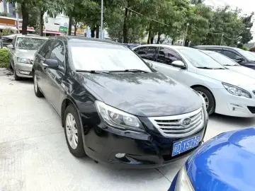 2013 BYD G6 с пробегом 90 000 км