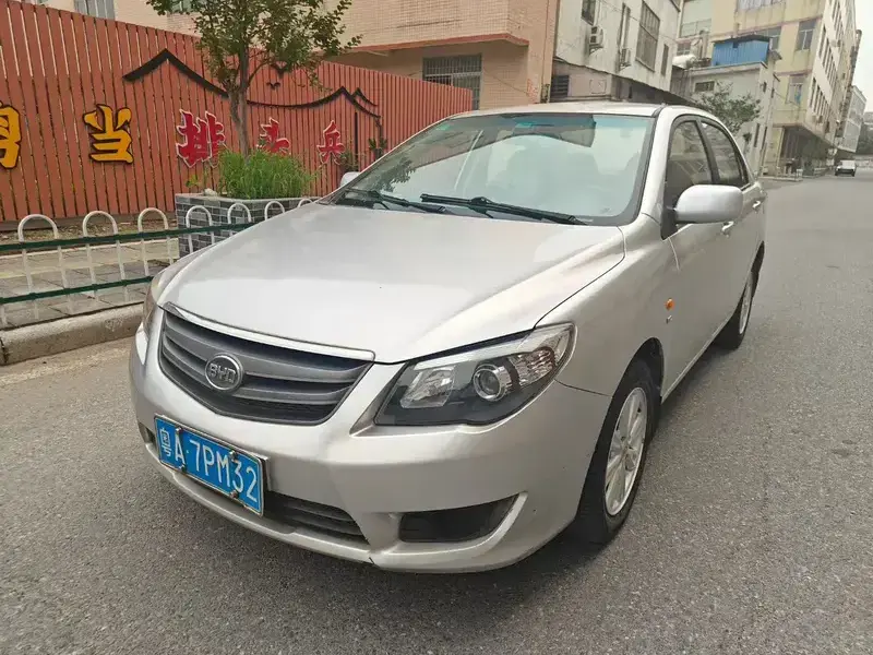 2015 BYD L3 с пробегом 70 000 км