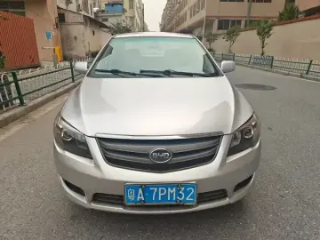 2015 BYD L3 с пробегом 70 000 км