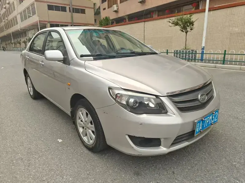 2015 BYD L3 с пробегом 70 000 км