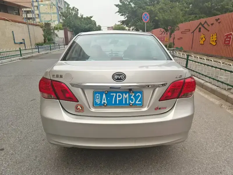 2015 BYD L3 с пробегом 70 000 км