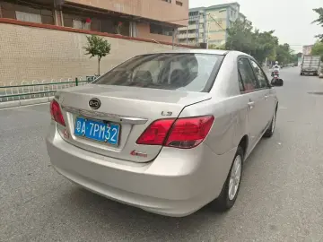 2015 BYD L3 с пробегом 70 000 км