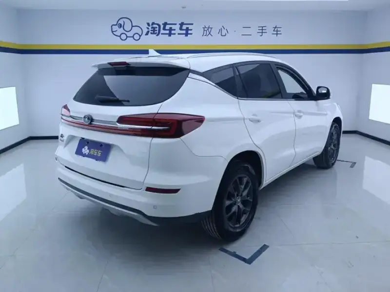 2021 BYD Song с пробегом 13 000 км