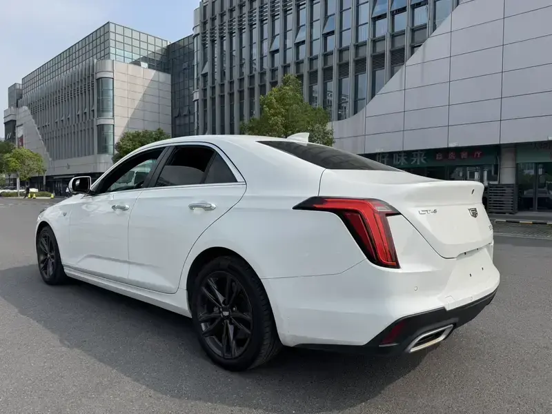 2022 Cadillac CT4 с пробегом 50 000 км