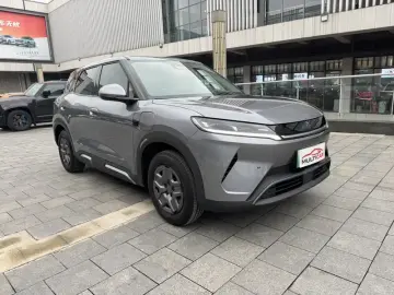 2025 BYD Yuan Up с пробегом 8 300 км