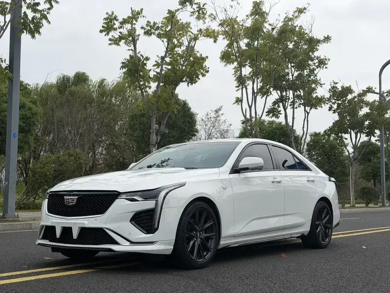 2020 Cadillac CT4 с пробегом 55 000 км