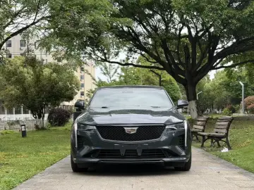 2022 Cadillac CT4 с пробегом 40 000 км