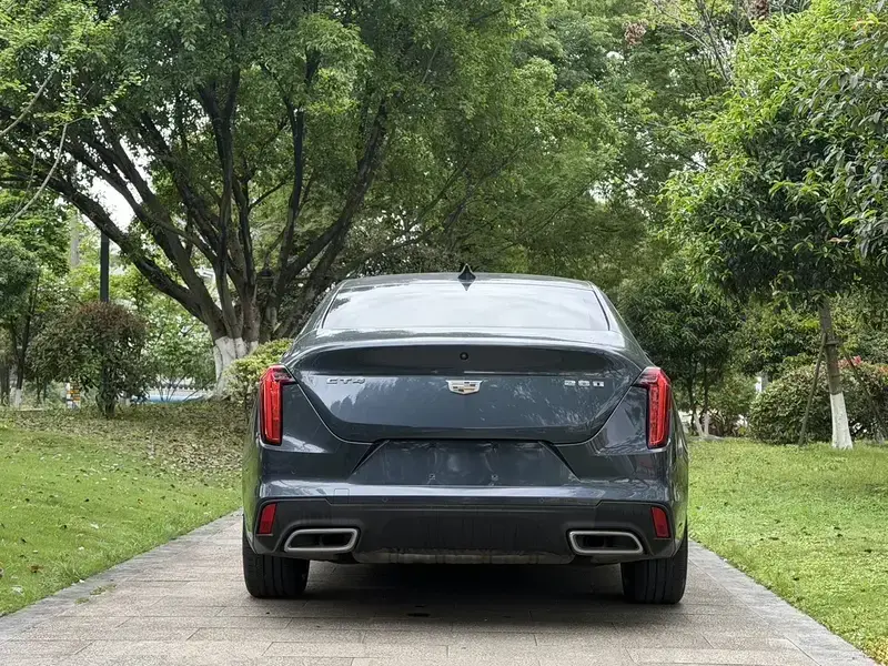 2022 Cadillac CT4 с пробегом 40 000 км
