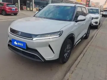 2025 BYD Yuan Up с пробегом 200 км