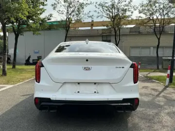 2021 Cadillac CT4 с пробегом 50 000 км