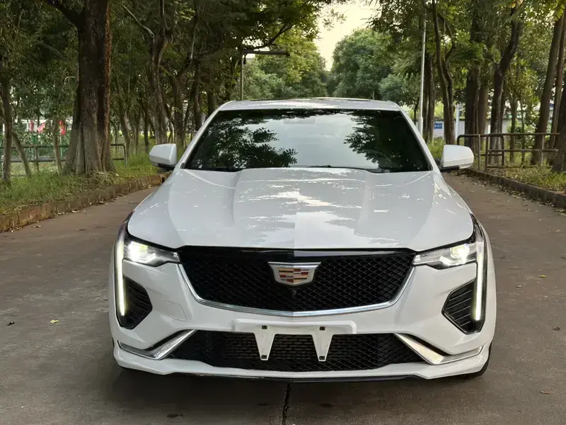 2021 Cadillac CT4 с пробегом 35 000 км