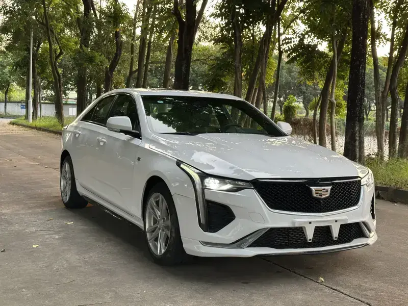 2021 Cadillac CT4 с пробегом 35 000 км