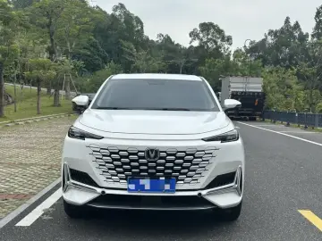 2021 Changan UNI-K с пробегом 38 000 км