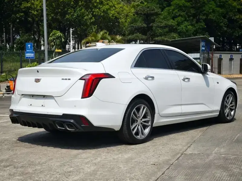 2021 Cadillac CT4 с пробегом 43 000 км