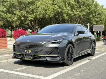 2022 Changan UNI-V с пробегом 20 000 км