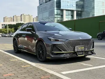 2022 Changan UNI-V с пробегом 20 000 км