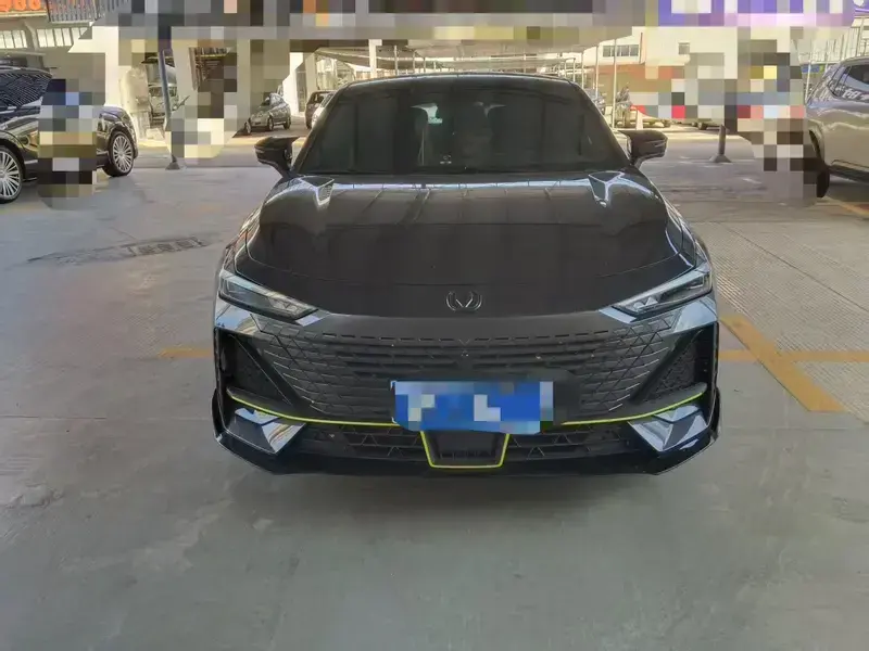 2022 Changan UNI-V с пробегом 40 000 км