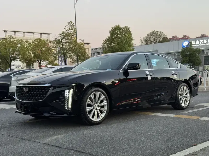 2023 Cadillac CT6 с пробегом 5 000 км