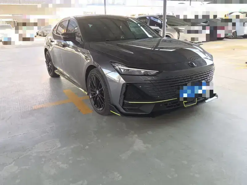 2022 Changan UNI-V с пробегом 40 000 км