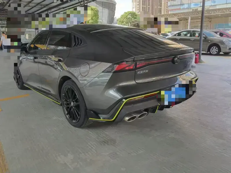 2022 Changan UNI-V с пробегом 40 000 км