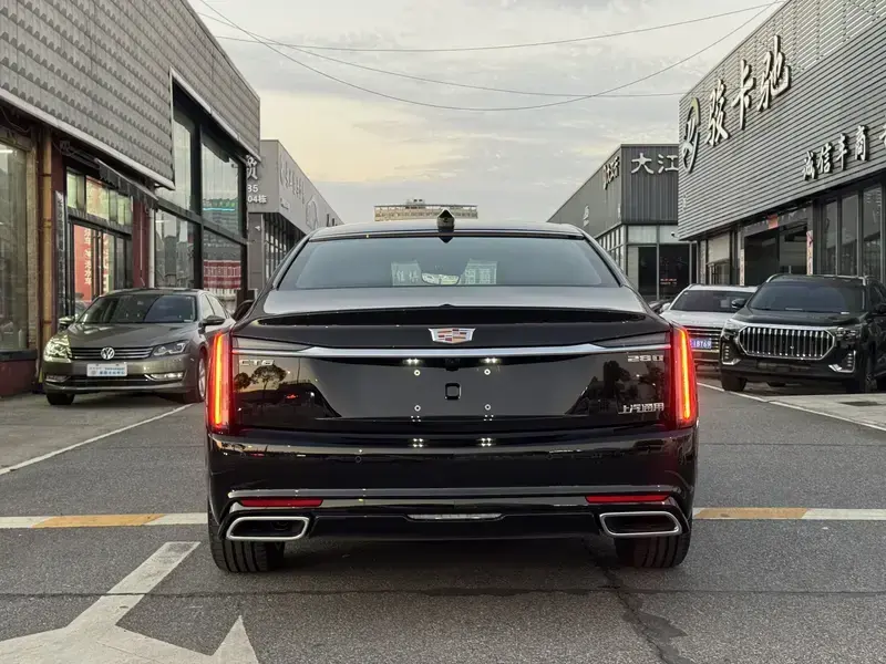 2023 Cadillac CT6 с пробегом 5 000 км