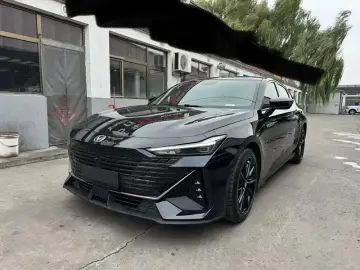 2023 Changan UNI-V с пробегом 30 000 км