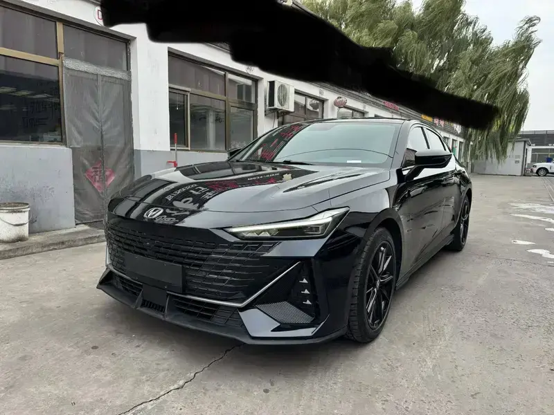 2023 Changan UNI-V с пробегом 30 000 км