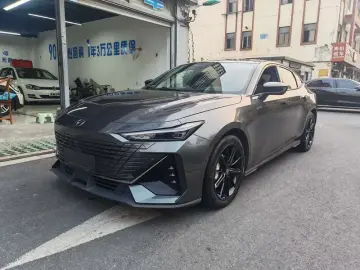 2022 Changan UNI-V с пробегом 56 000 км