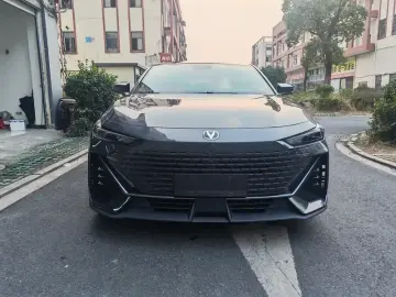 2022 Changan UNI-V с пробегом 56 000 км