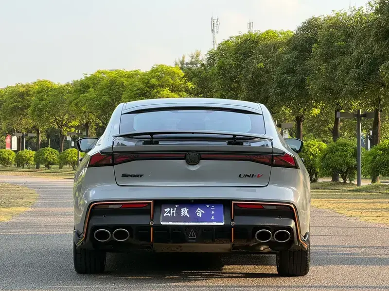 2022 Changan UNI-V с пробегом 38 000 км