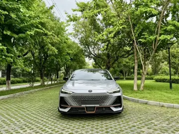 2022 Changan UNI-V с пробегом 10 000 км