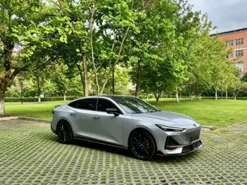 2022 Changan UNI-V с пробегом 10 000 км