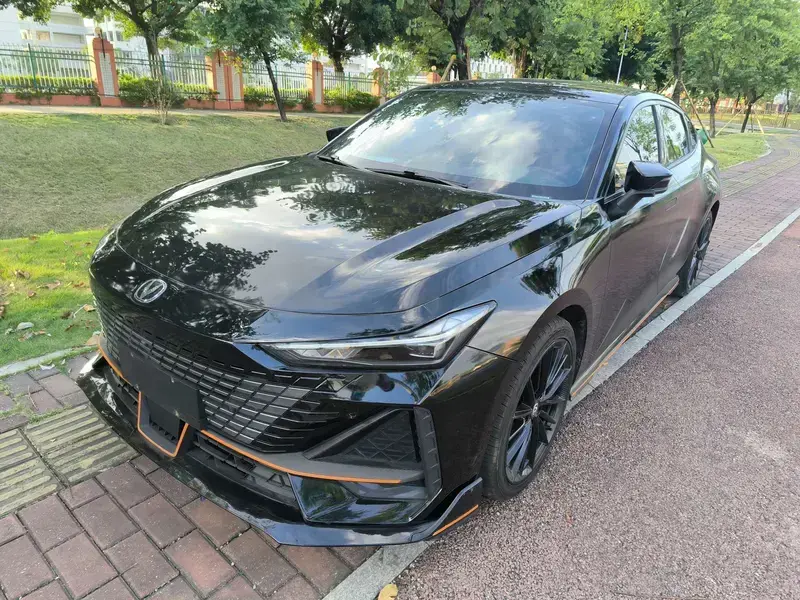 2022 Changan UNI-V с пробегом 46 000 км