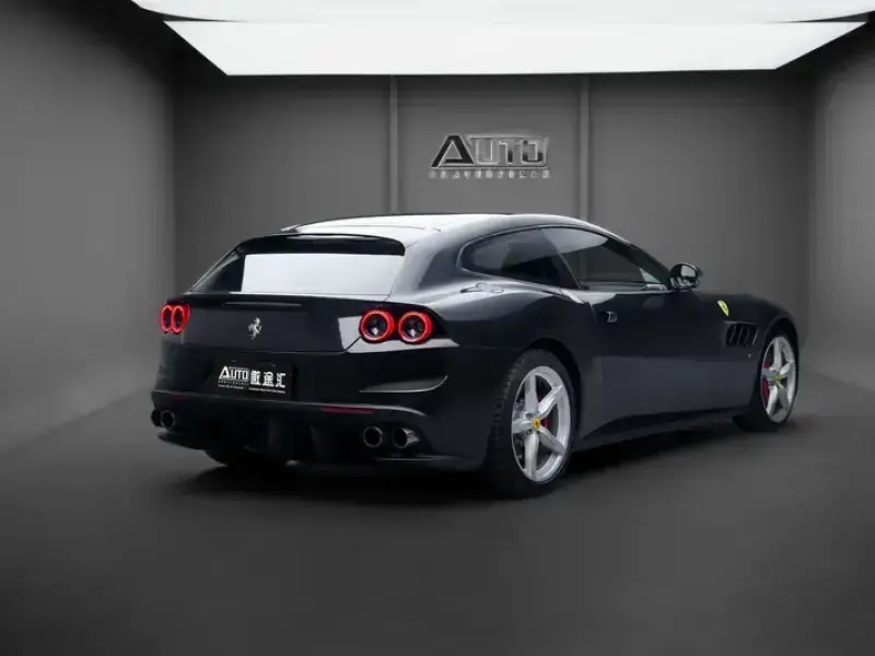 2017 Ferrari GTC4Lusso с пробегом 36 000 км