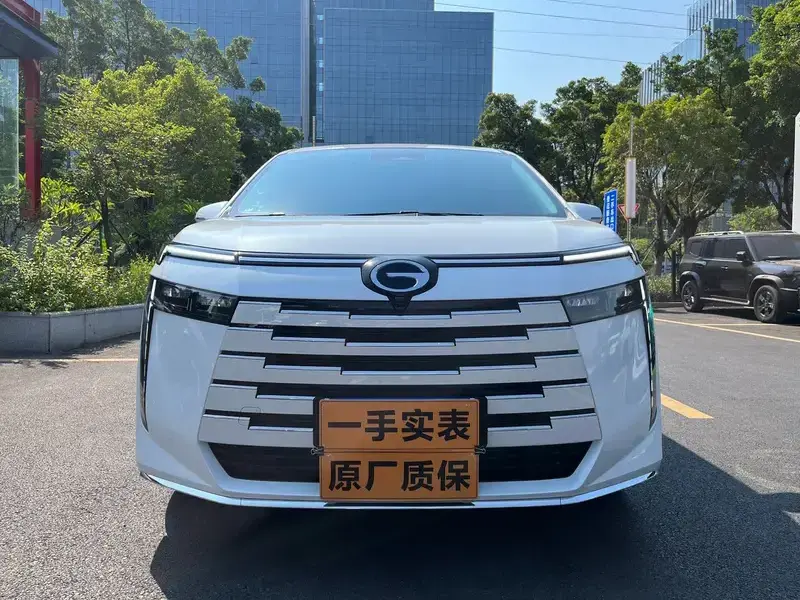 2024 GAC Trumpchi E8 с пробегом 15 000 км